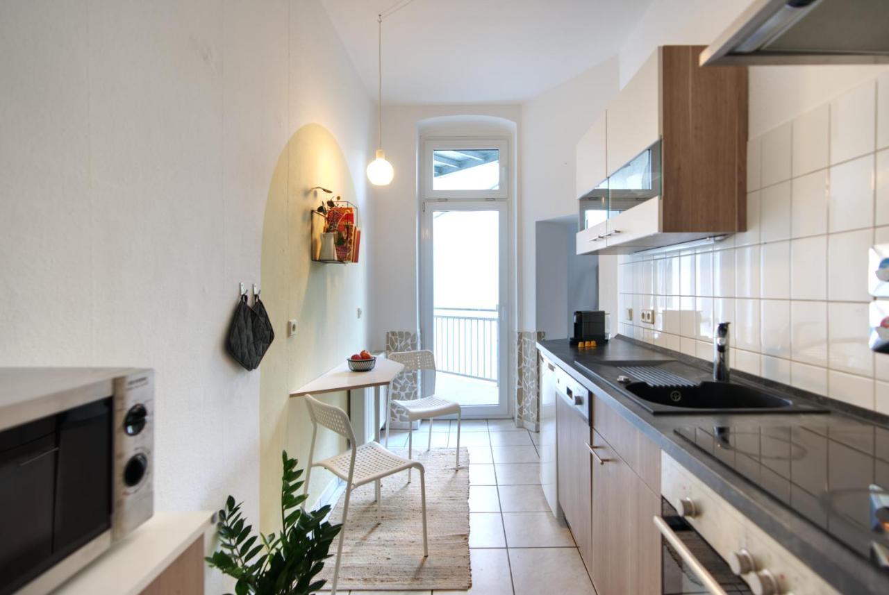 Vonbehling Boutique Apartment Mit 65Zoll Tv Und Designerstuecken Halle  Exteriör bild