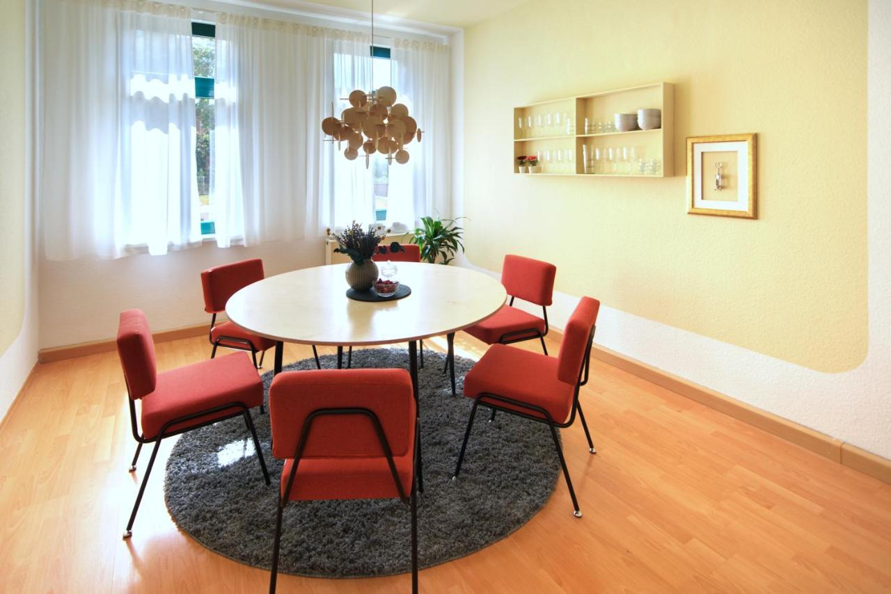 Vonbehling Boutique Apartment Mit 65Zoll Tv Und Designerstuecken Halle  Exteriör bild